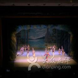 友谊的影院,光影交织，共筑美好回忆